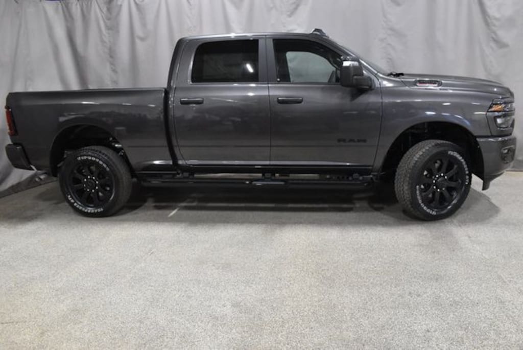 New 2026 Ram 2500 BIG HORN CREW CAB 4X4 6'4 BOX Pickup