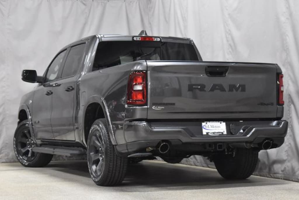 New 2026 Ram 1500 BIG HORN CREW CAB 4X4 5'7 BOX Pickup