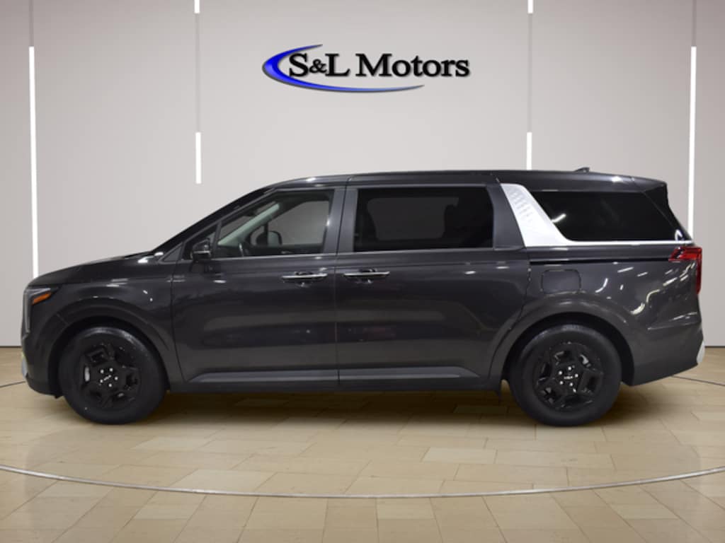 Used 2026 Kia Carnival LXS Minivan/Van
