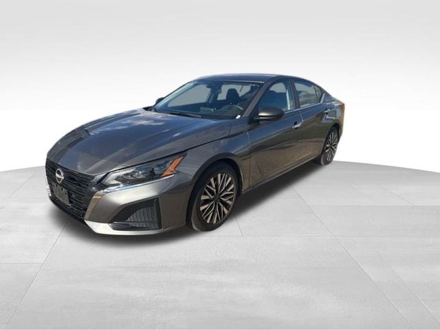 Used 2024 Nissan Altima SV with VIN 1N4BL4DV7RN369103 for sale in Pulaski, WI