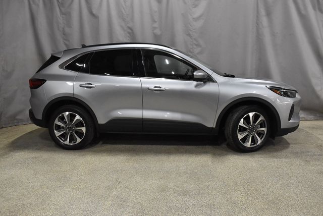 2024 Ford Escape Platinum photo 3