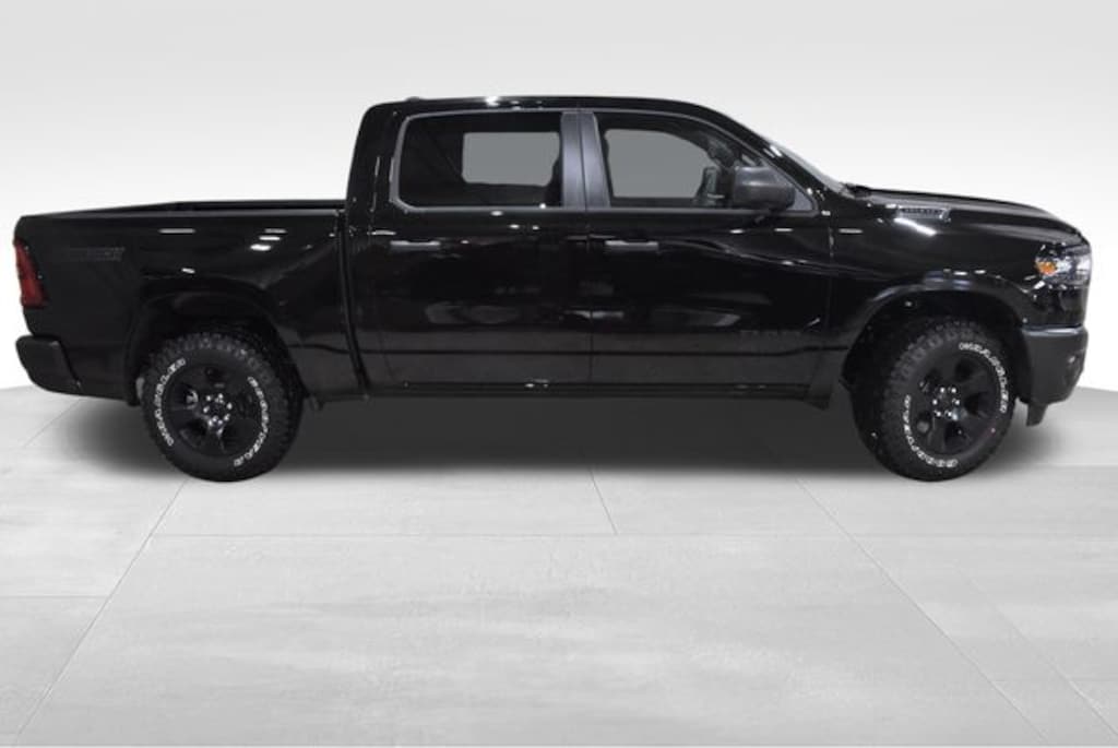 New 2026 Ram 1500 WARLOCK CREW CAB 4X4 5'7 BOX Pickup