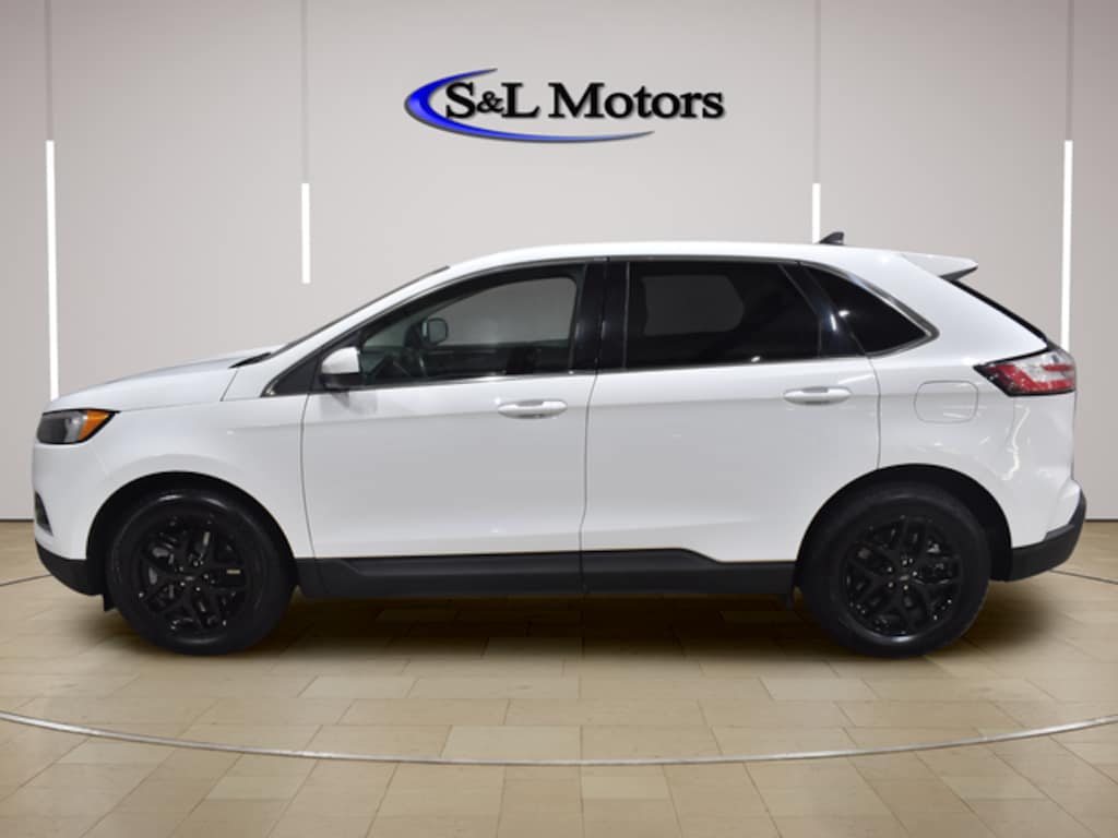 Used 2024 Ford Edge SEL SUV