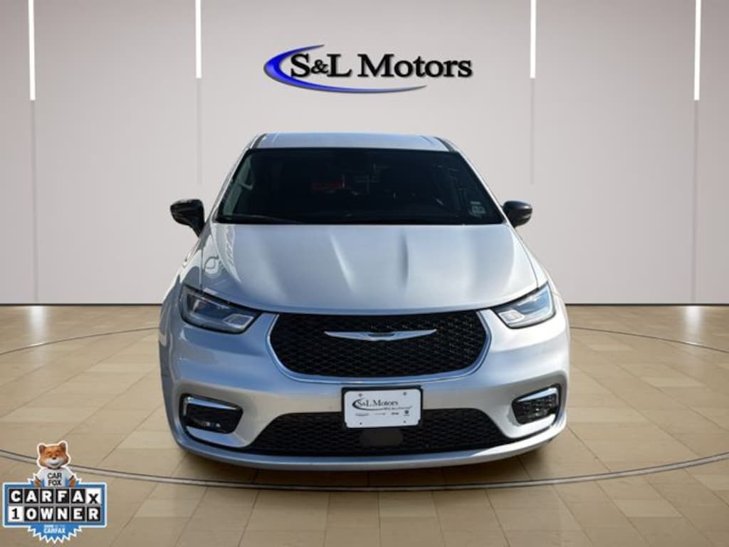 Certified 2024 Chrysler Pacifica Touring L Minivan/Van