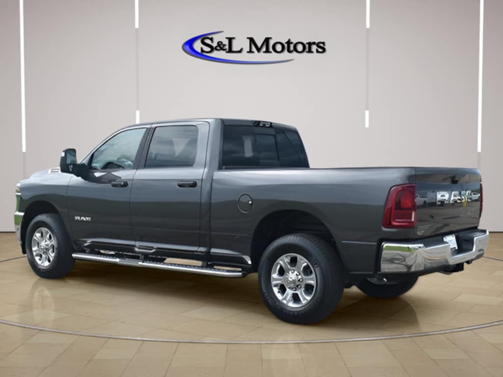 New 2026 Ram 2500 BIG HORN CREW CAB 4X2 6'4 BOX Pickup