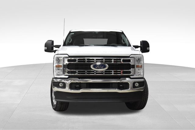 2024 Ford F-250 XLT photo 3