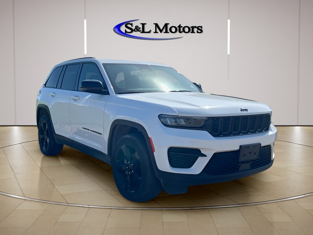 2023 Jeep Grand Cherokee Altitude's photo
