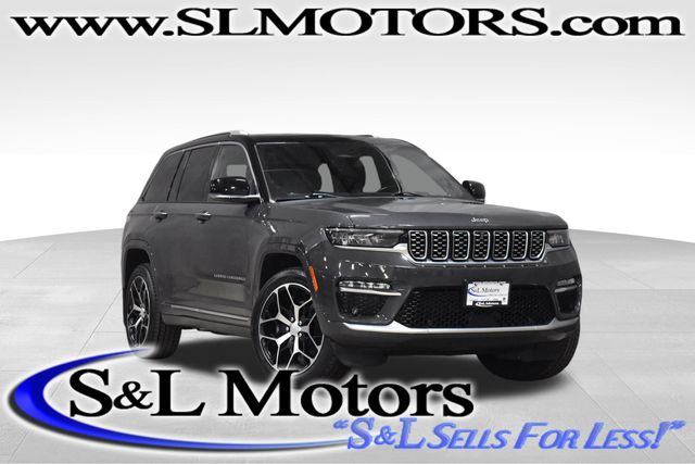2022 Jeep Grand Cherokee Summit Reserve's photo