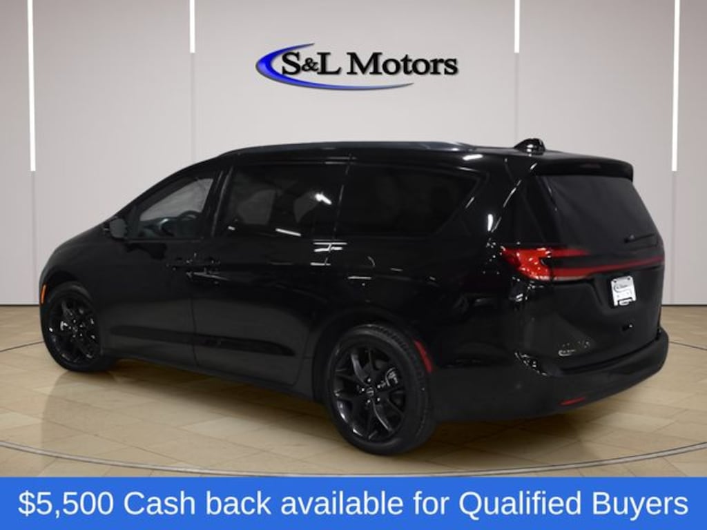 New 2026 Chrysler Pacifica SELECT Passenger Van