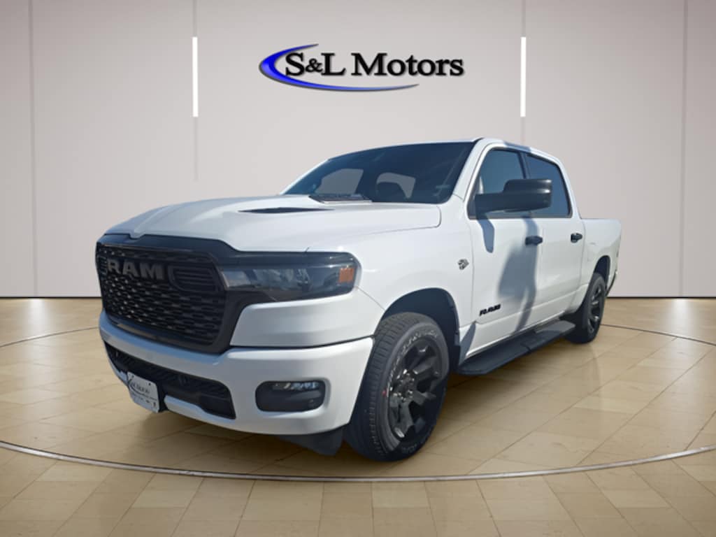New 2026 Ram 1500 EXPRESS CREW CAB 4X4 5'7 BOX Pickup