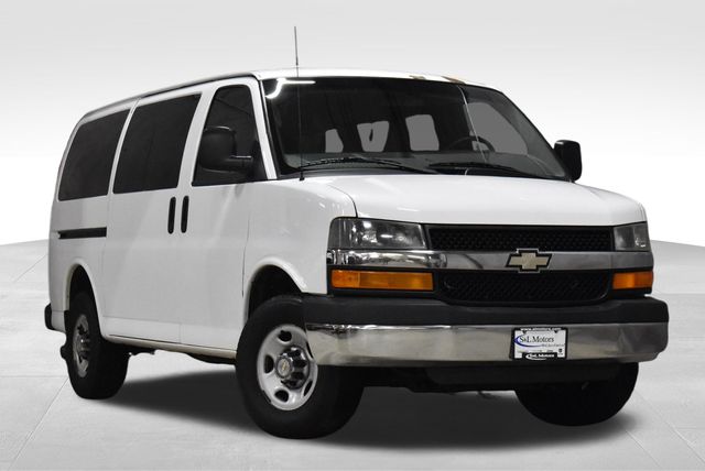 2012 Chevrolet Express LS's photo