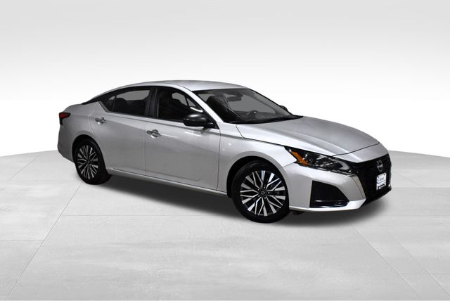 2024 Nissan Altima 2.5 SV photo 3