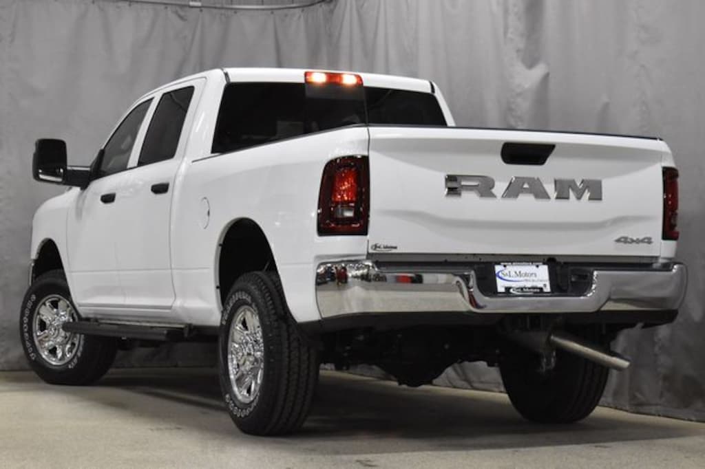 New 2026 Ram 2500 TRADESMAN CREW CAB 4X4 6'4 BOX Pickup
