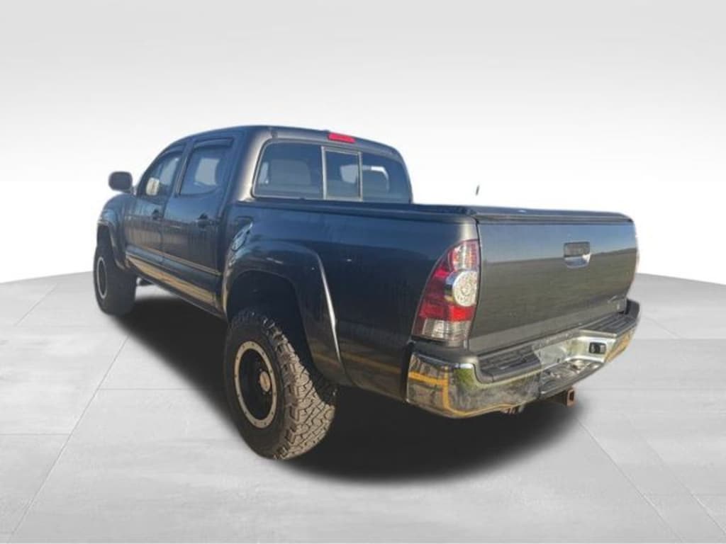 Used 2011 Toyota Tacoma Base Double Cab