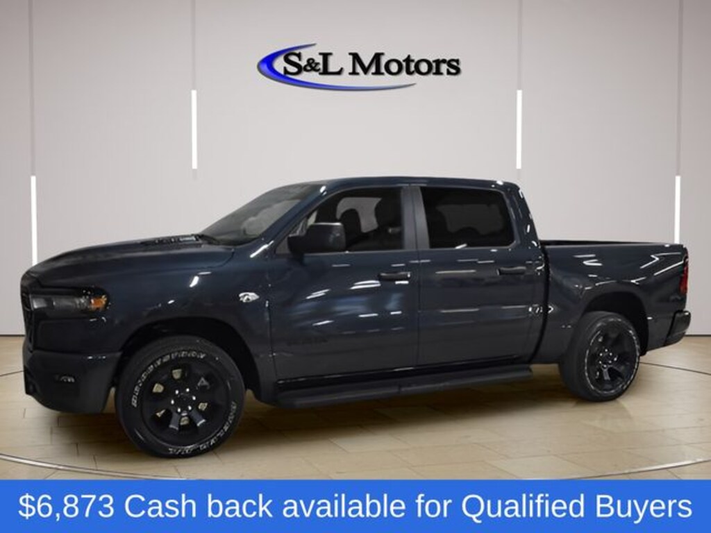 New 2026 Ram 1500 EXPRESS CREW CAB 4X4 5'7 BOX Pickup
