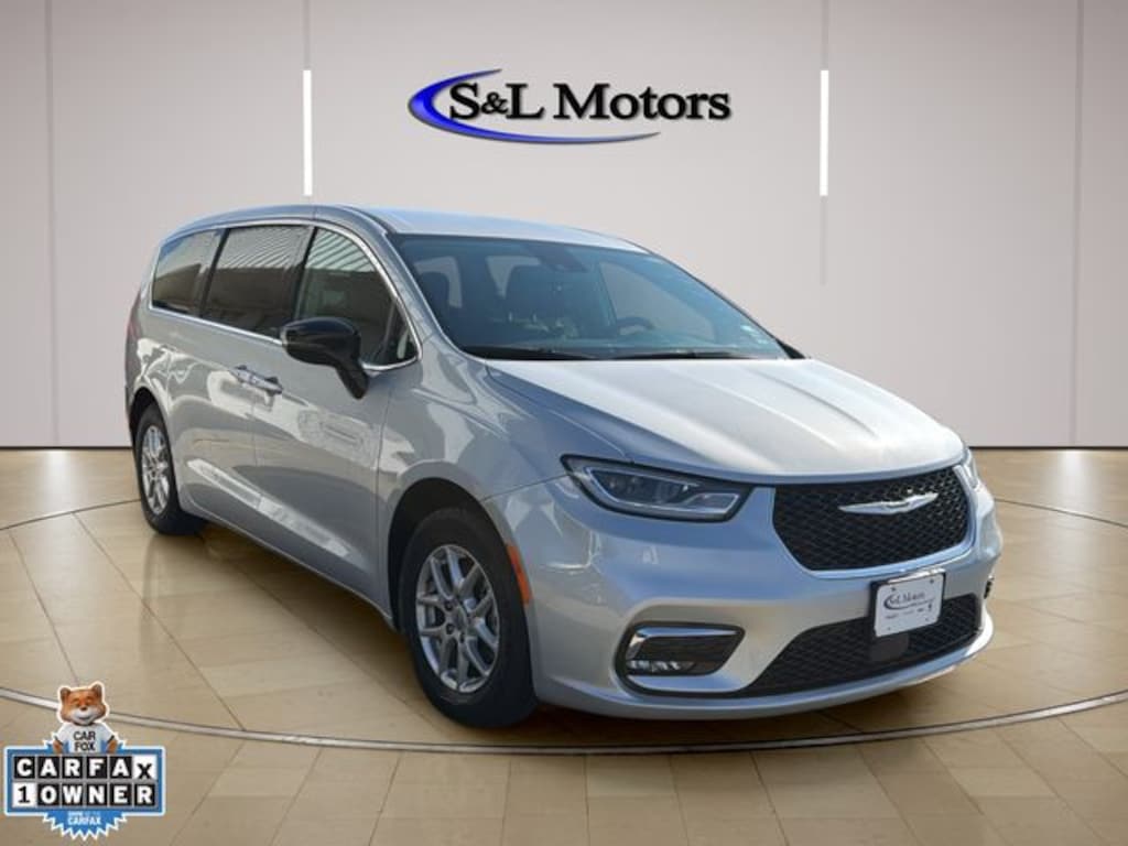 Certified 2024 Chrysler Pacifica Touring L Minivan/Van