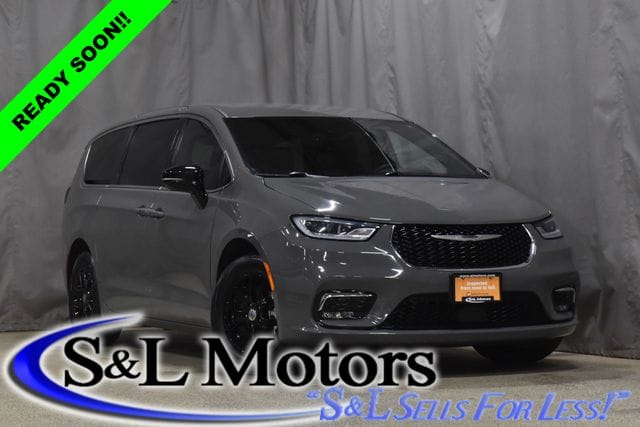 2025 Chrysler Pacifica Minivan/Van 