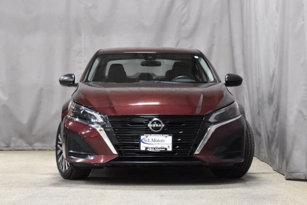 Used 2024 Nissan Altima 2.5 SV Sedan