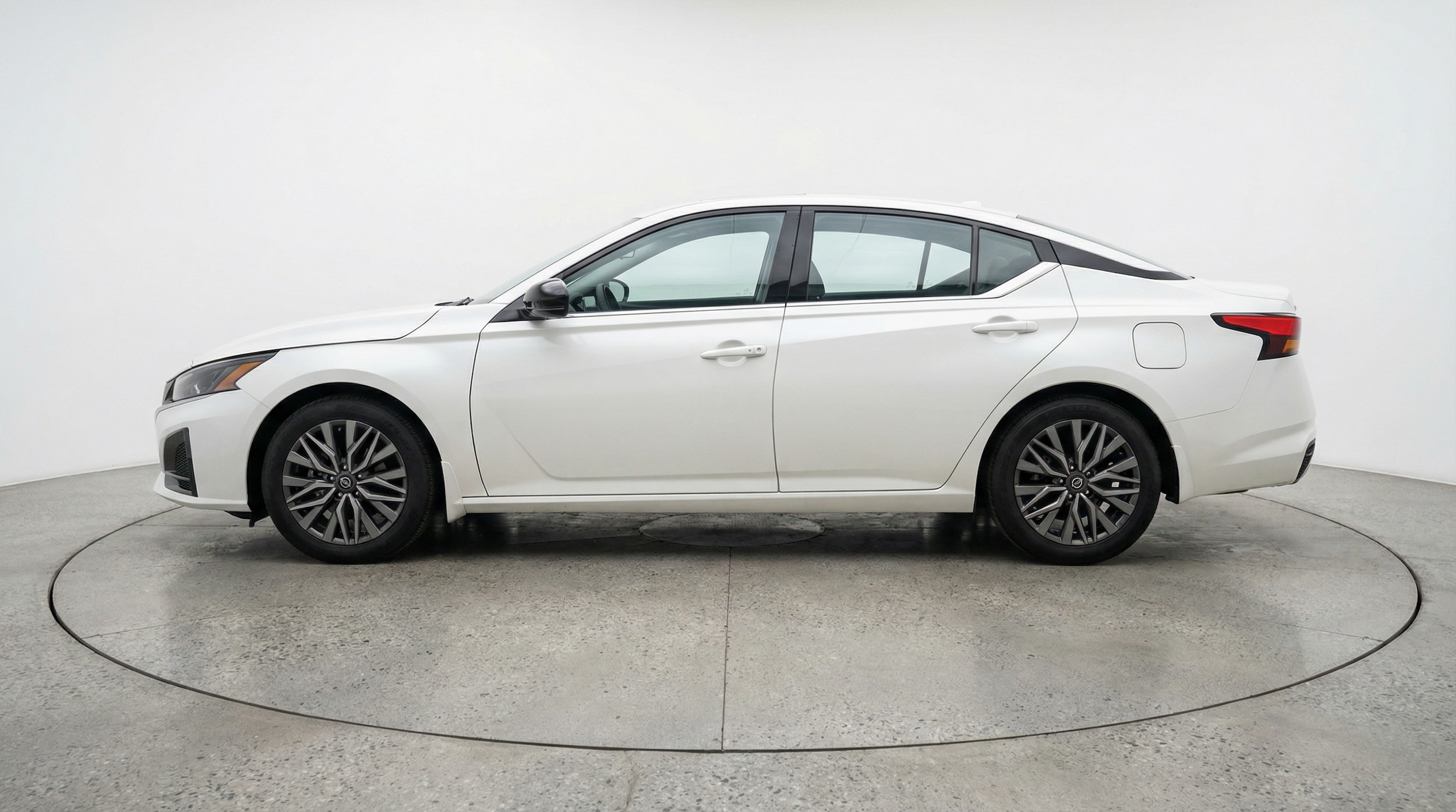 Thumbnail: 2025 Nissan Altima - 4