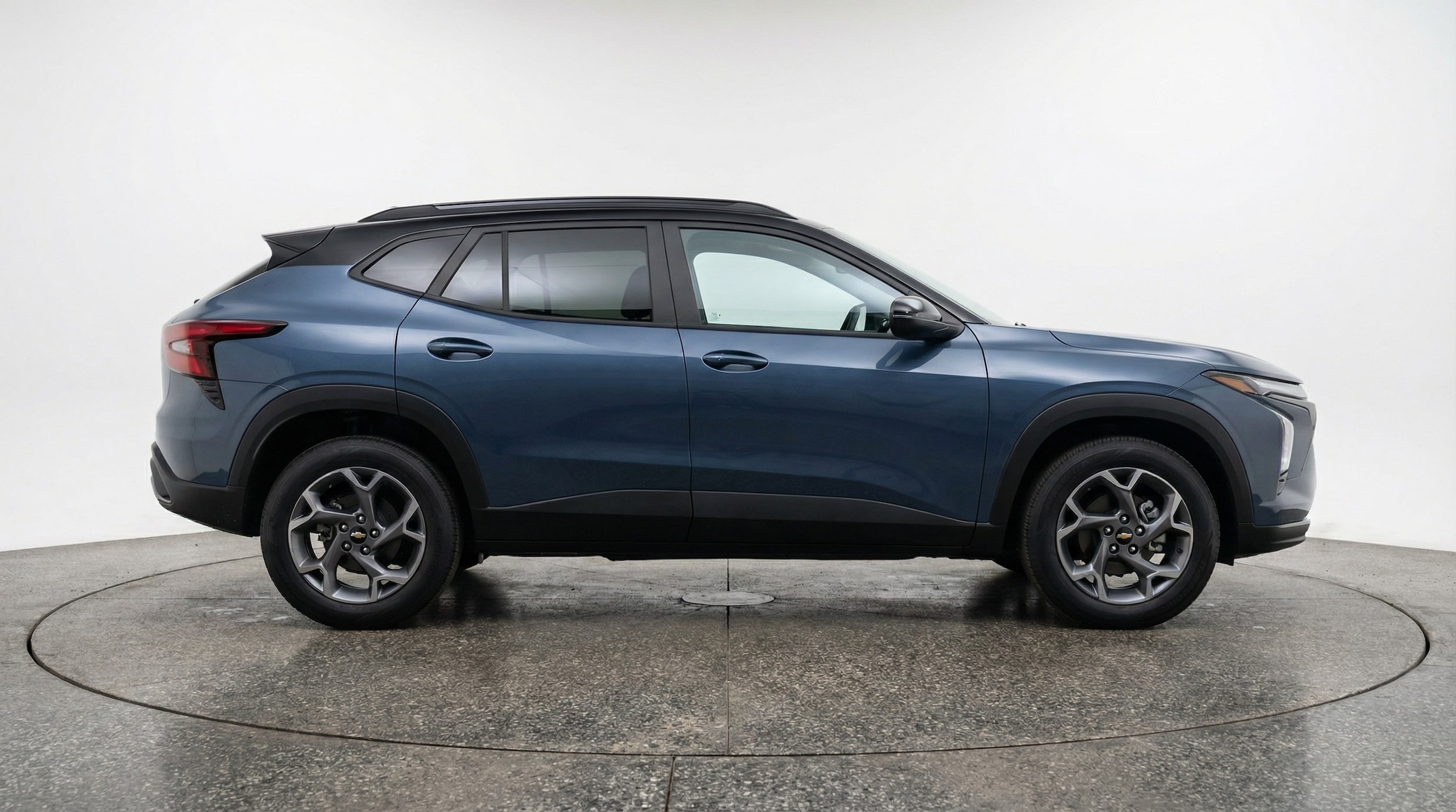 Thumbnail: 2025 Chevrolet Trax - 8