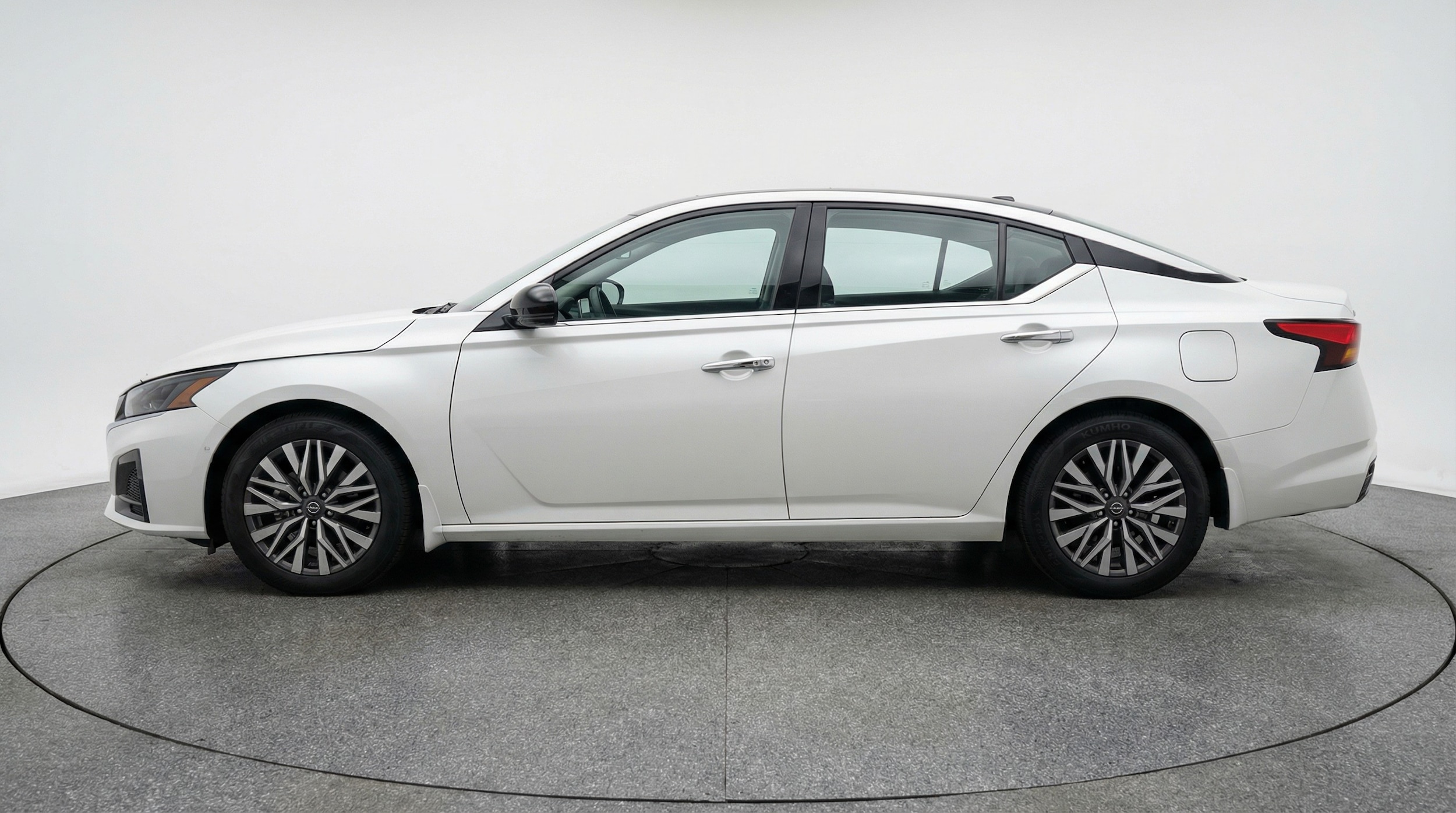 Thumbnail: 2025 Nissan Altima - 4