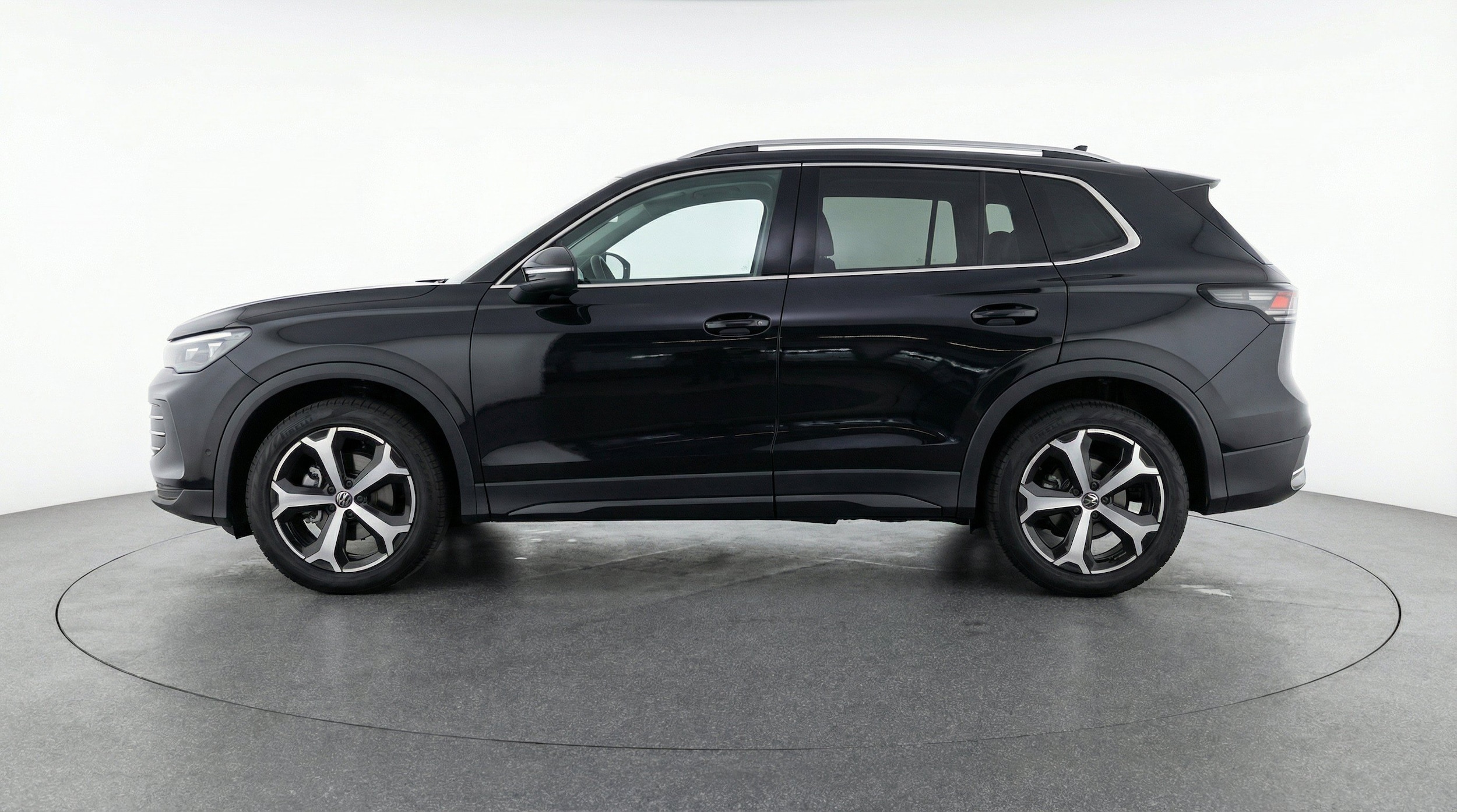 Thumbnail: 2026 Volkswagen Tiguan - 5