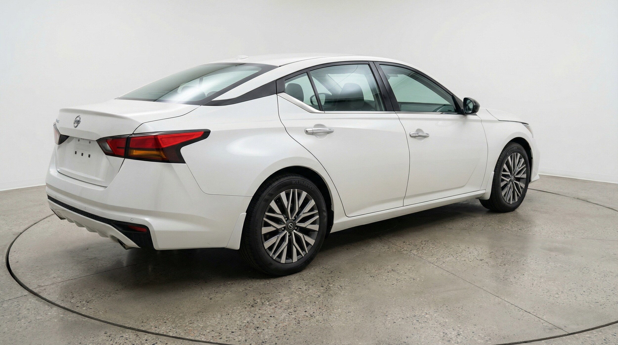Thumbnail: 2025 Nissan Altima - 9