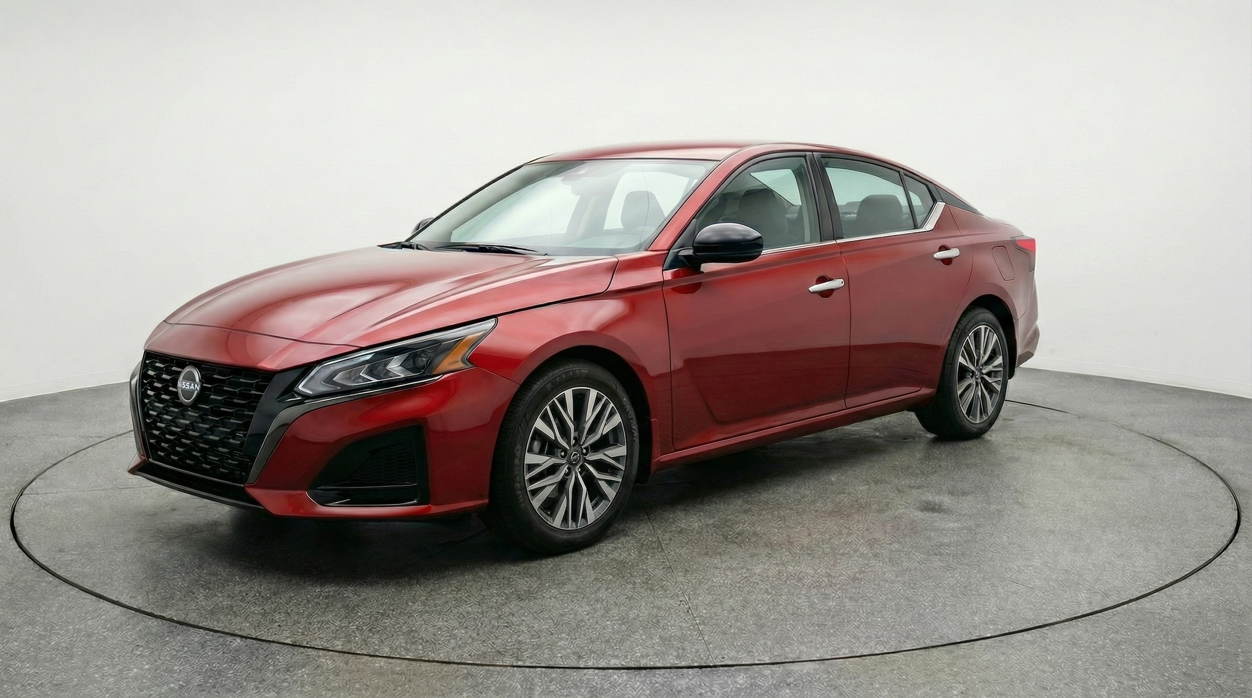 Thumbnail: 2025 Nissan Altima - 3