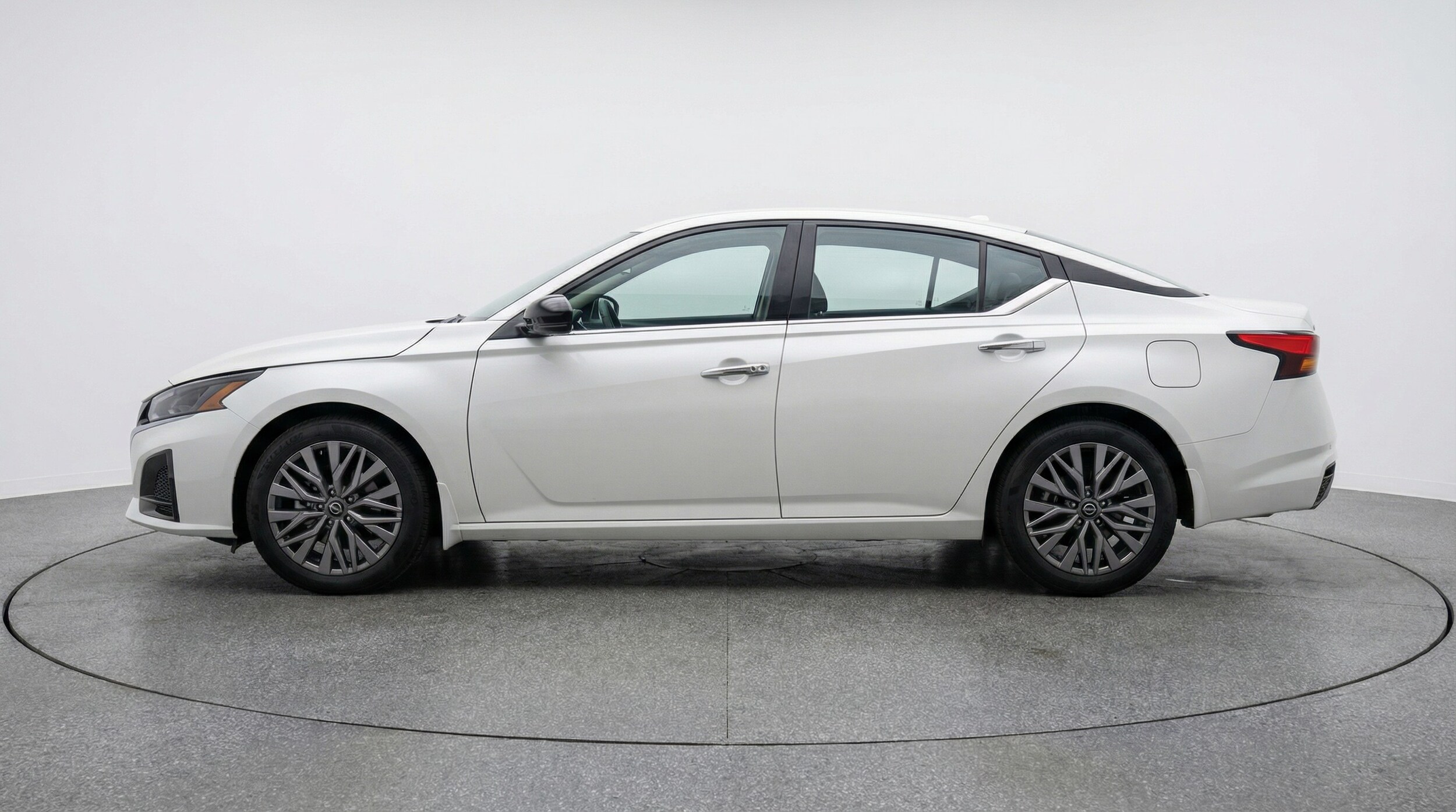 Thumbnail: 2025 Nissan Altima - 4