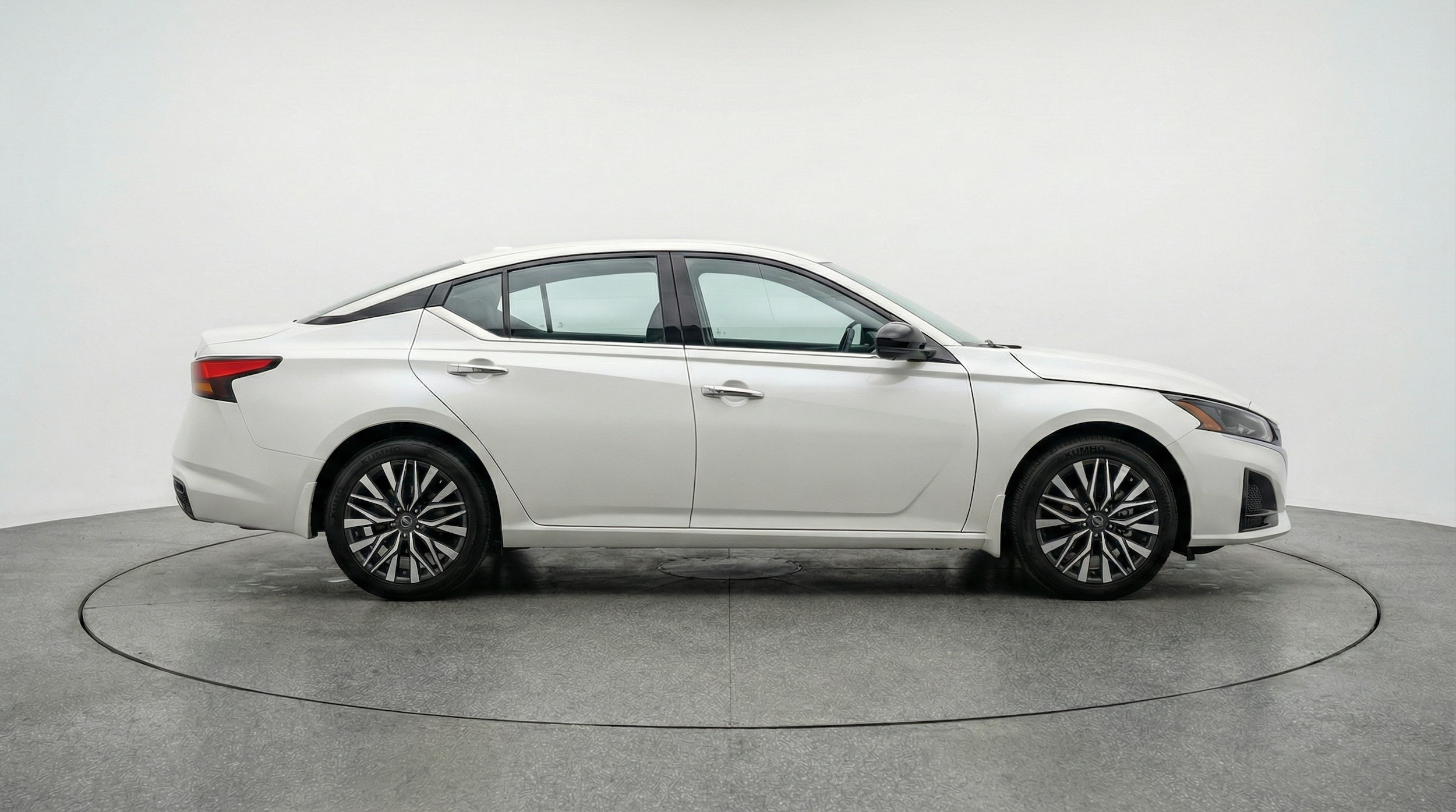 Thumbnail: 2025 Nissan Altima - 8