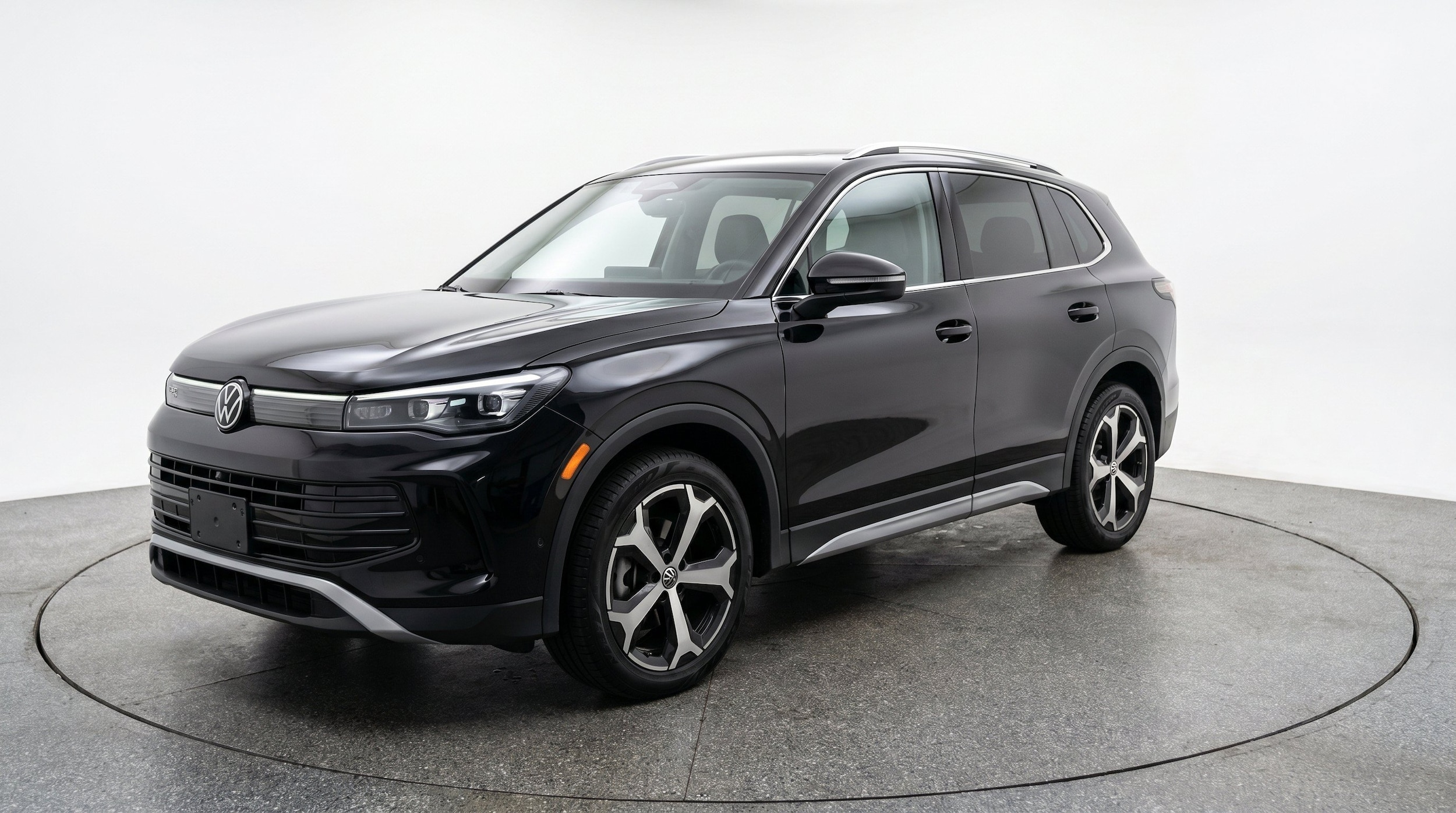 Thumbnail: 2026 Volkswagen Tiguan - 3