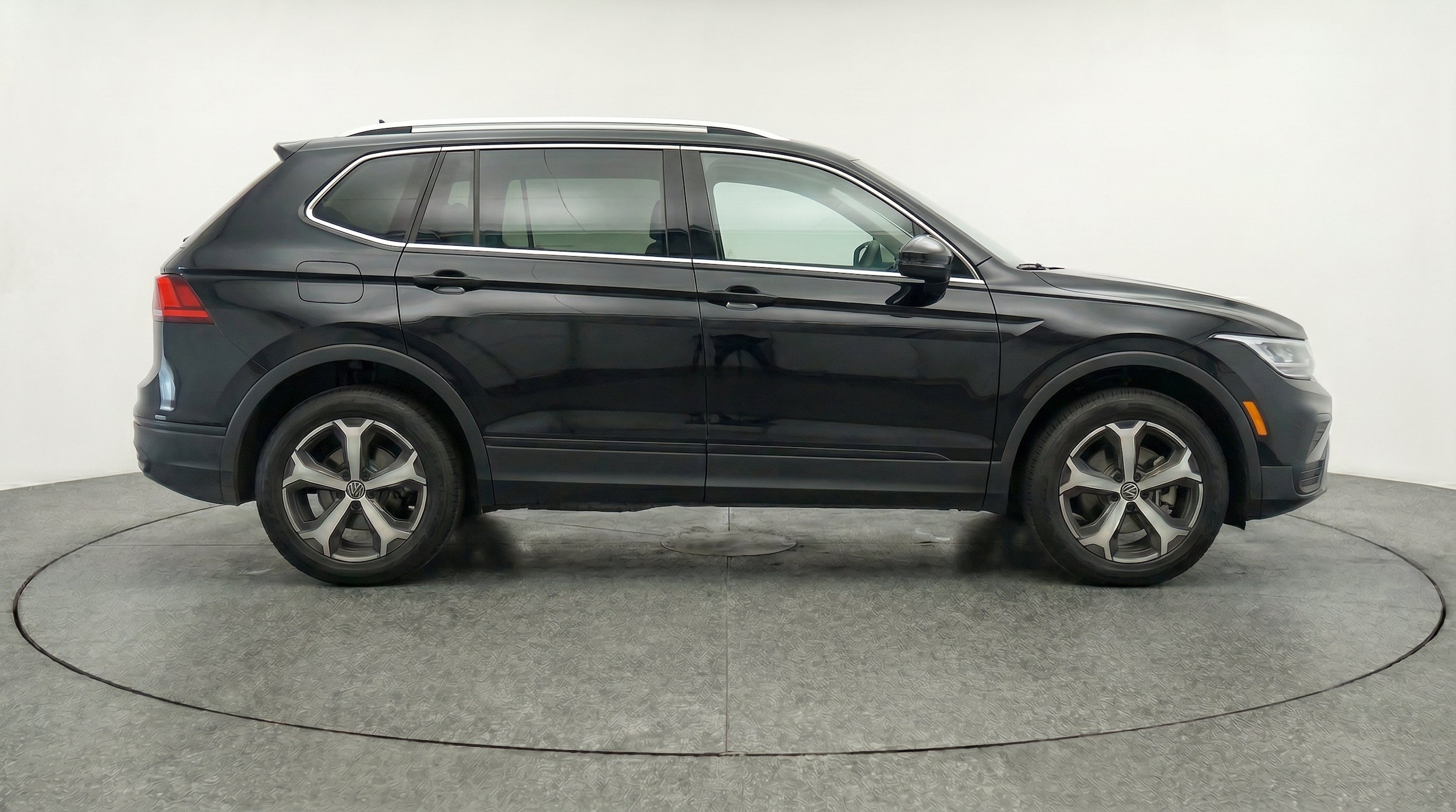 Thumbnail: 2026 Volkswagen Tiguan - 11