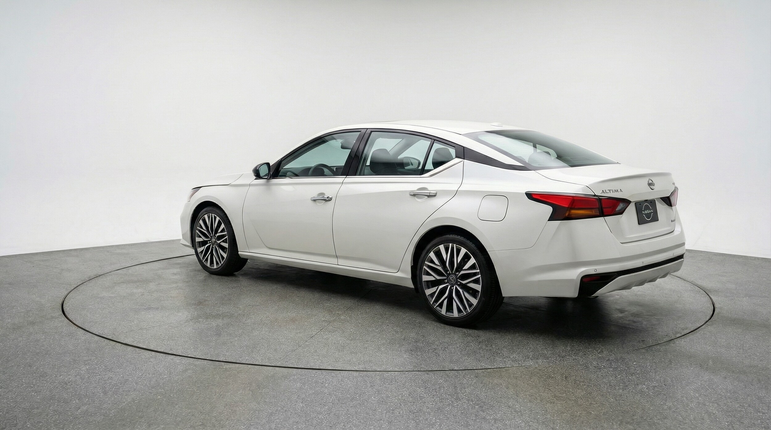 Thumbnail: 2025 Nissan Altima - 5