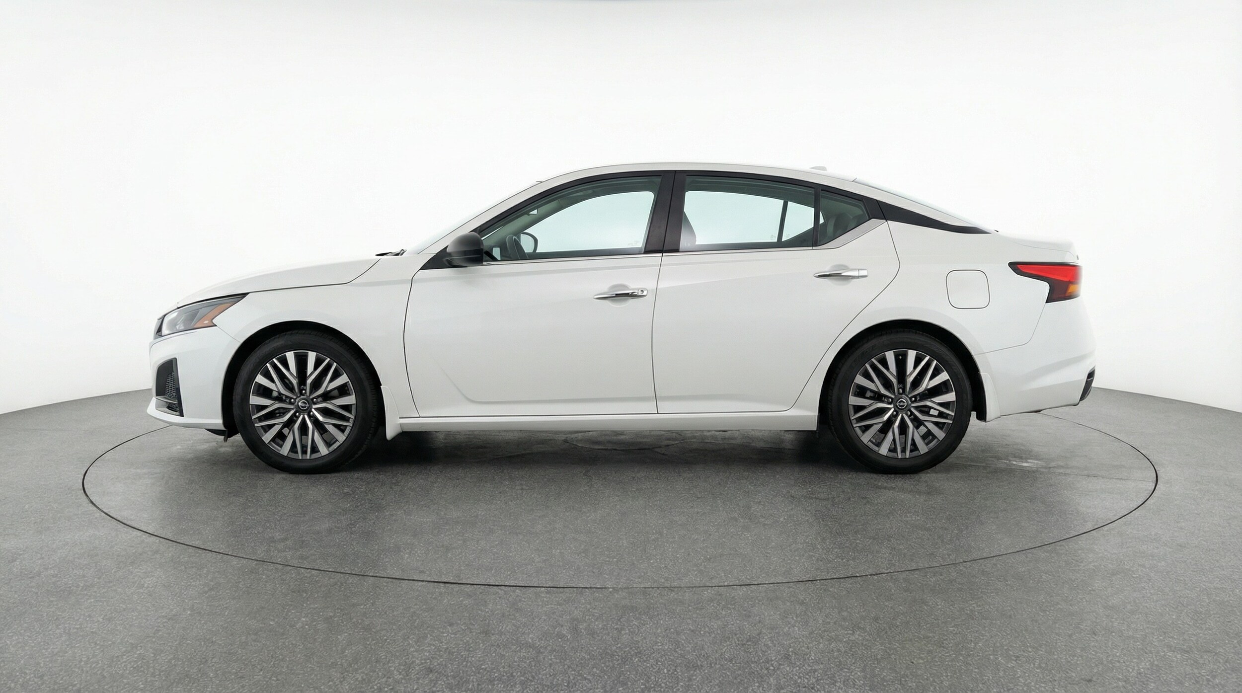 Thumbnail: 2025 Nissan Altima - 4