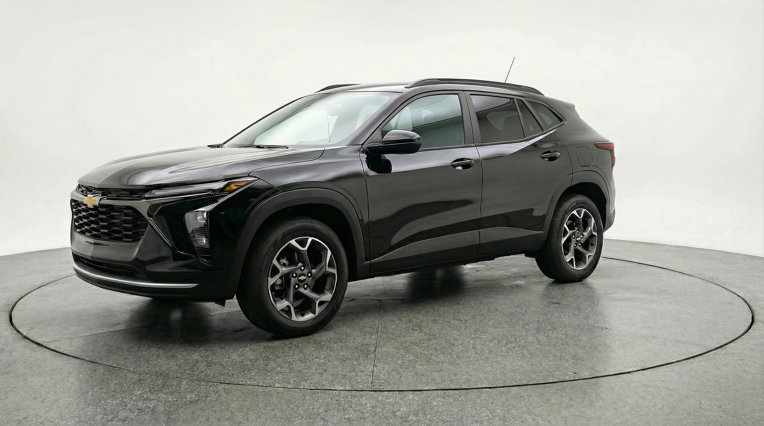 Thumbnail: 2025 Chevrolet Trax - 3