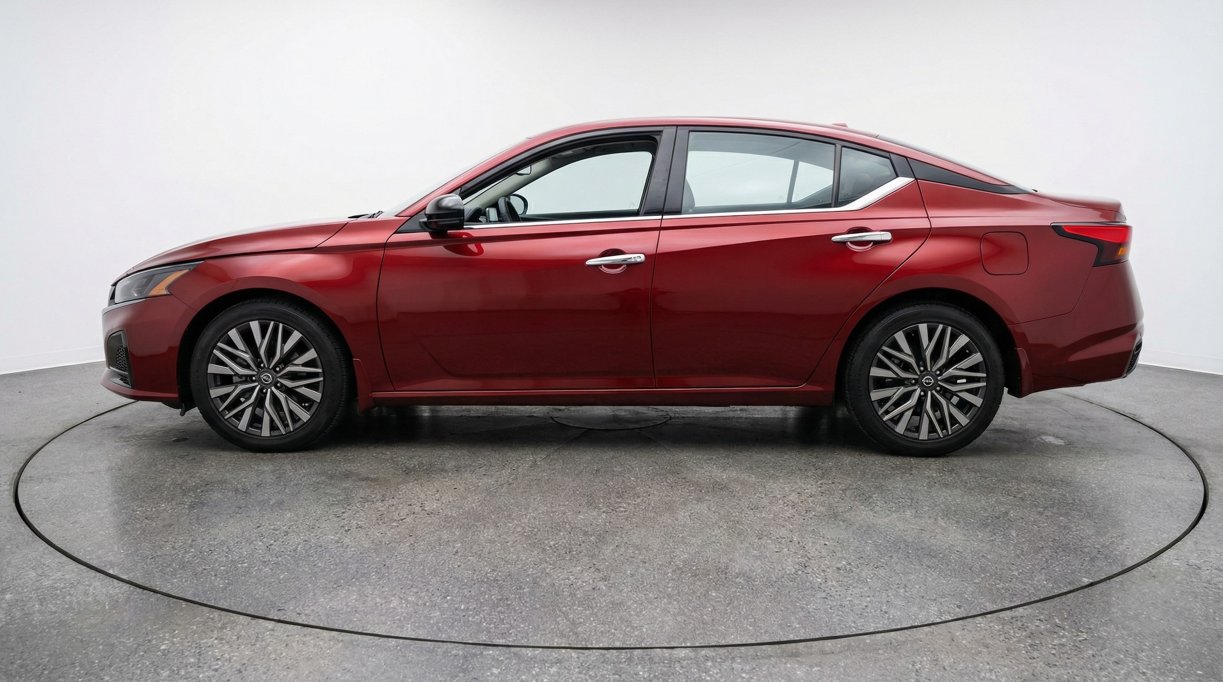 Thumbnail: 2025 Nissan Altima - 4