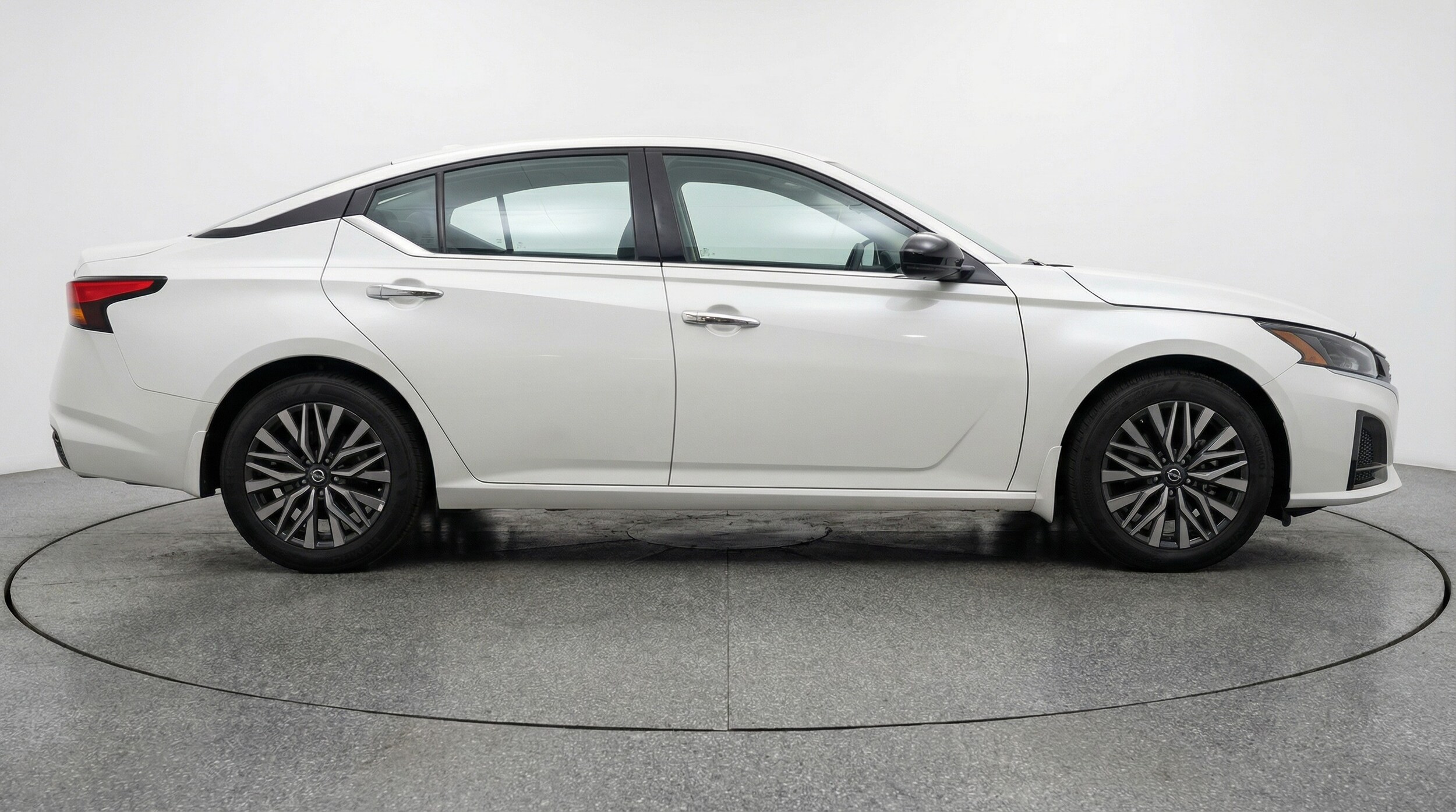 Thumbnail: 2025 Nissan Altima - 8