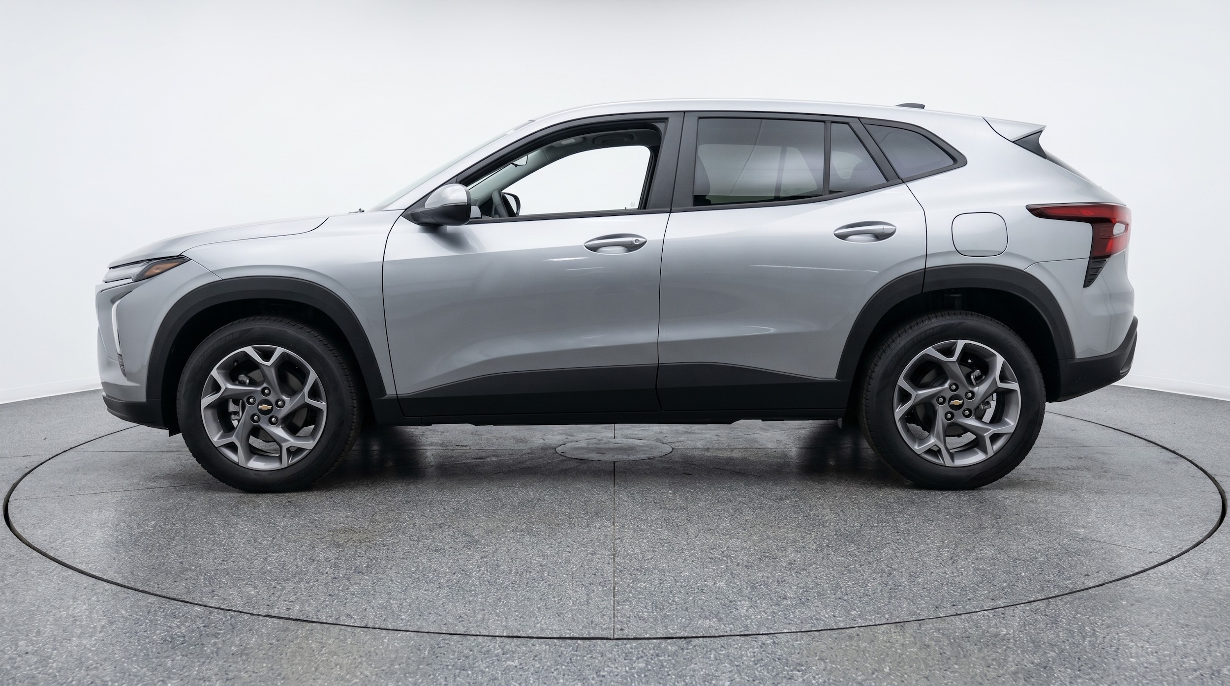Thumbnail: 2025 Chevrolet Trax - 4