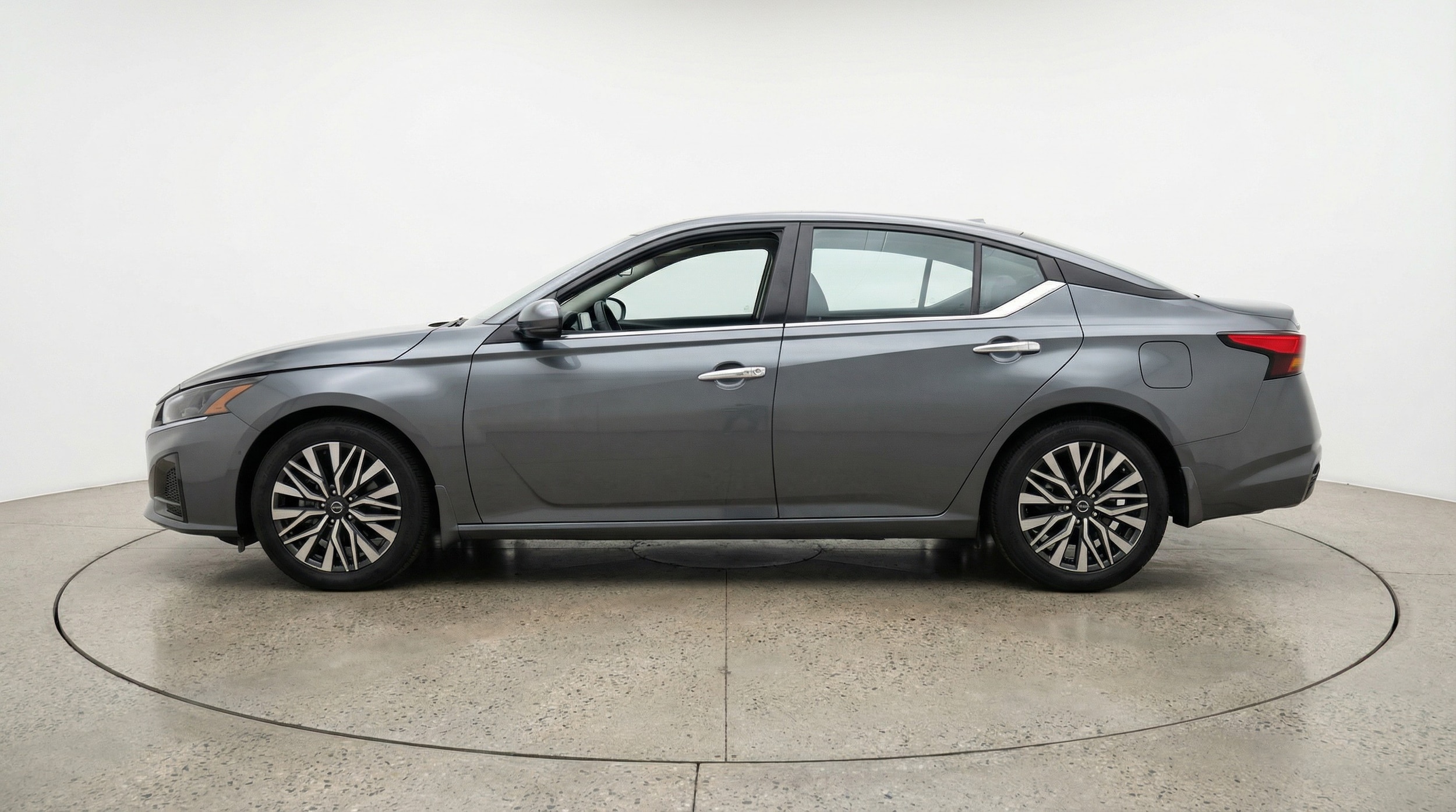 Thumbnail: 2025 Nissan Altima - 4