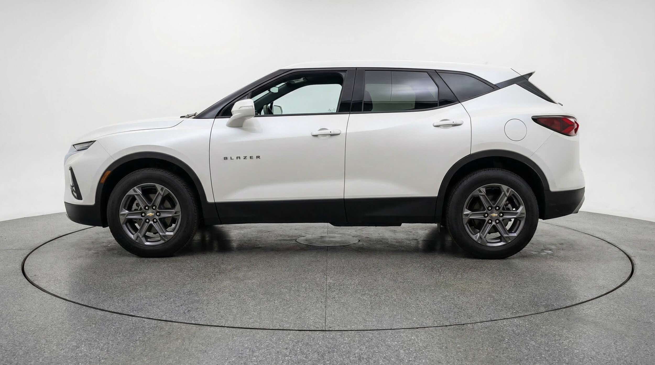 Thumbnail: 2025 Chevrolet Blazer - 4