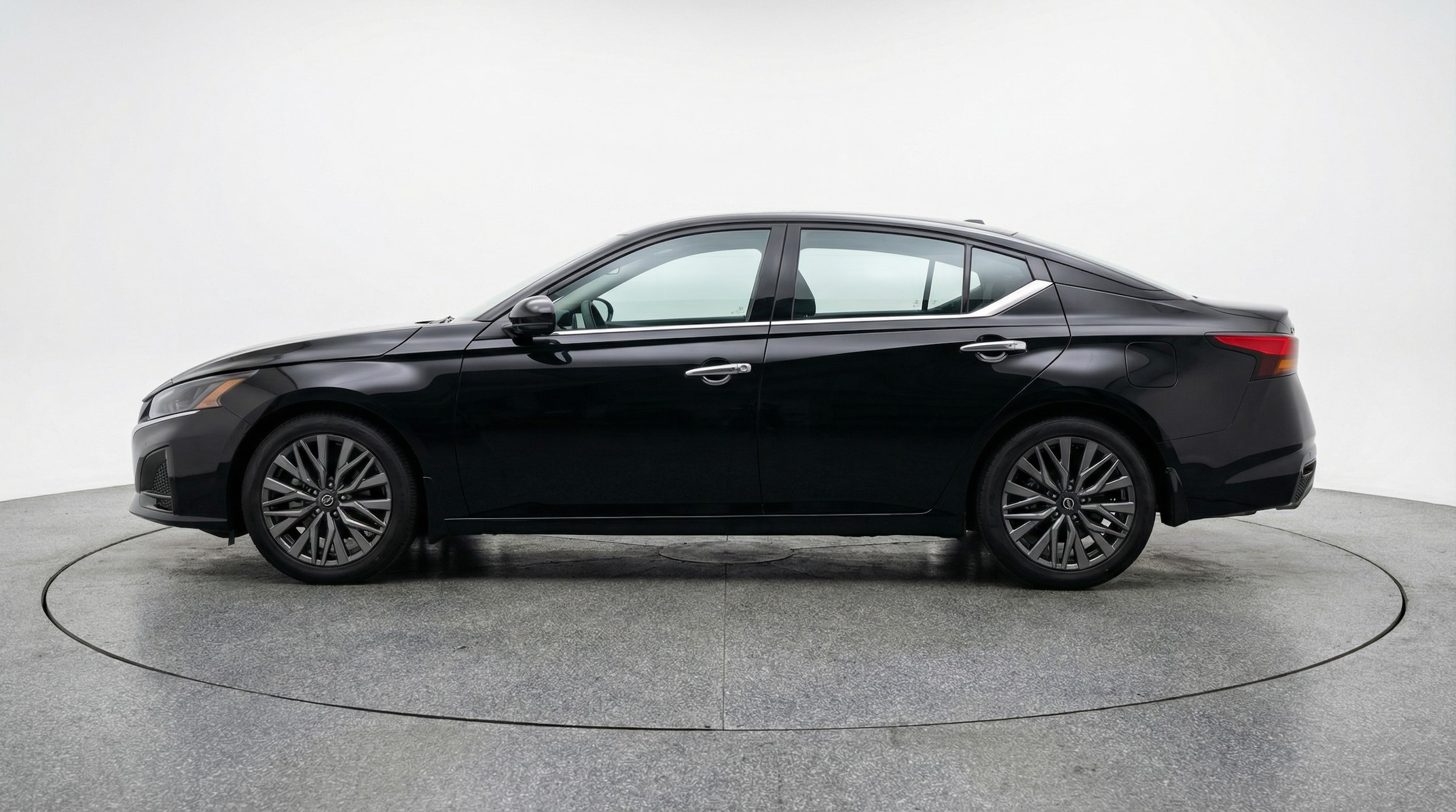 Thumbnail: 2025 Nissan Altima - 4