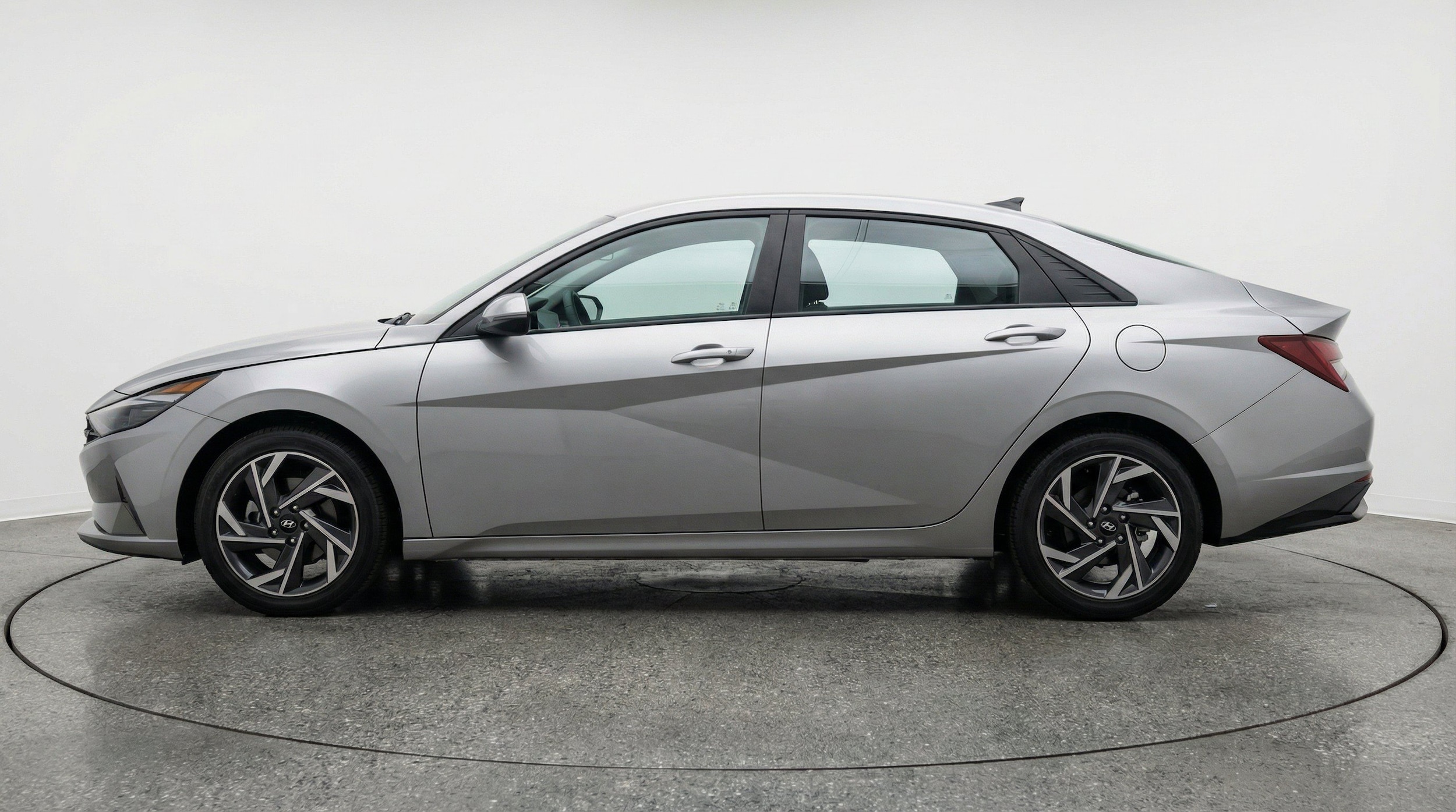 Thumbnail: 2025 Hyundai Elantra - 5