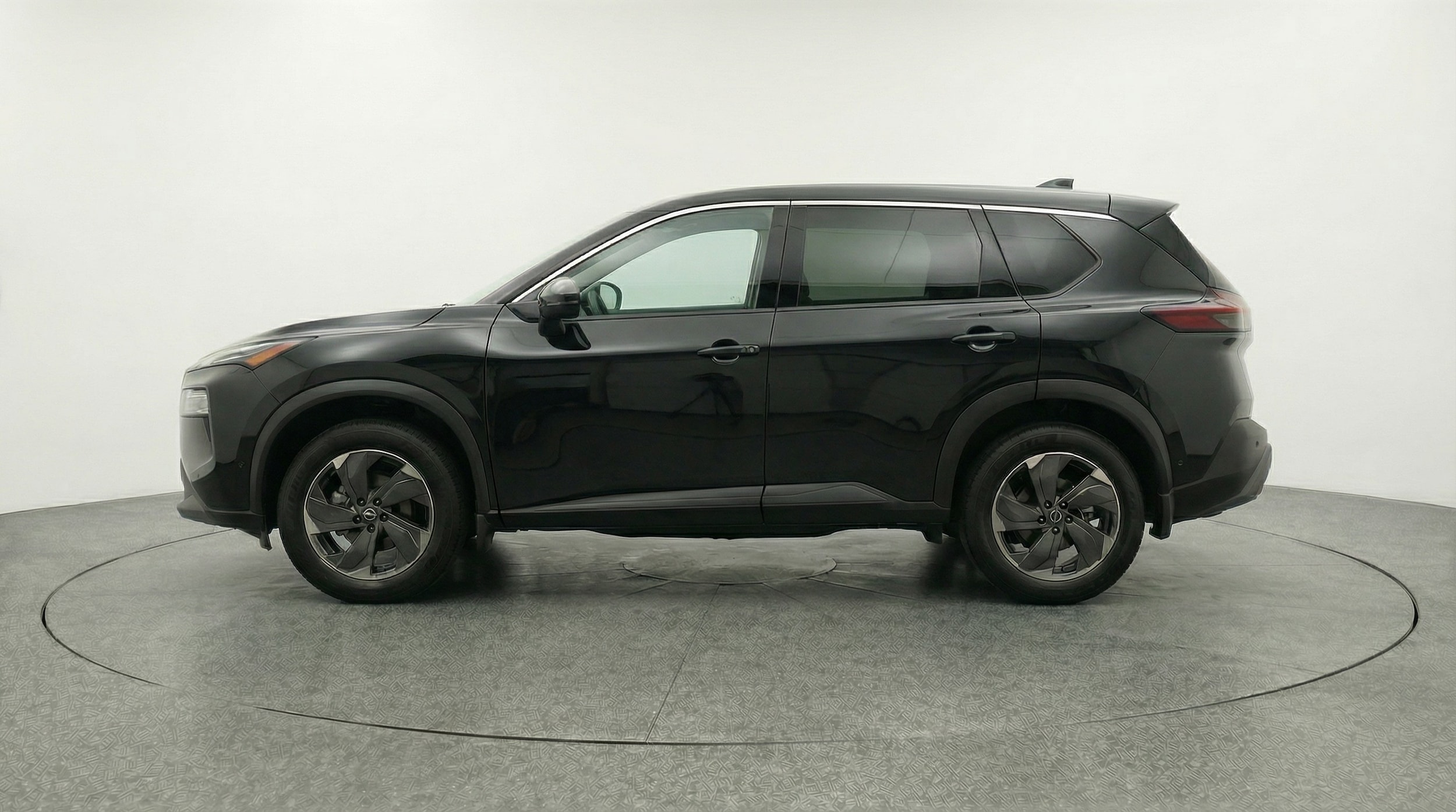 Thumbnail: 2025 Nissan Rogue - 4