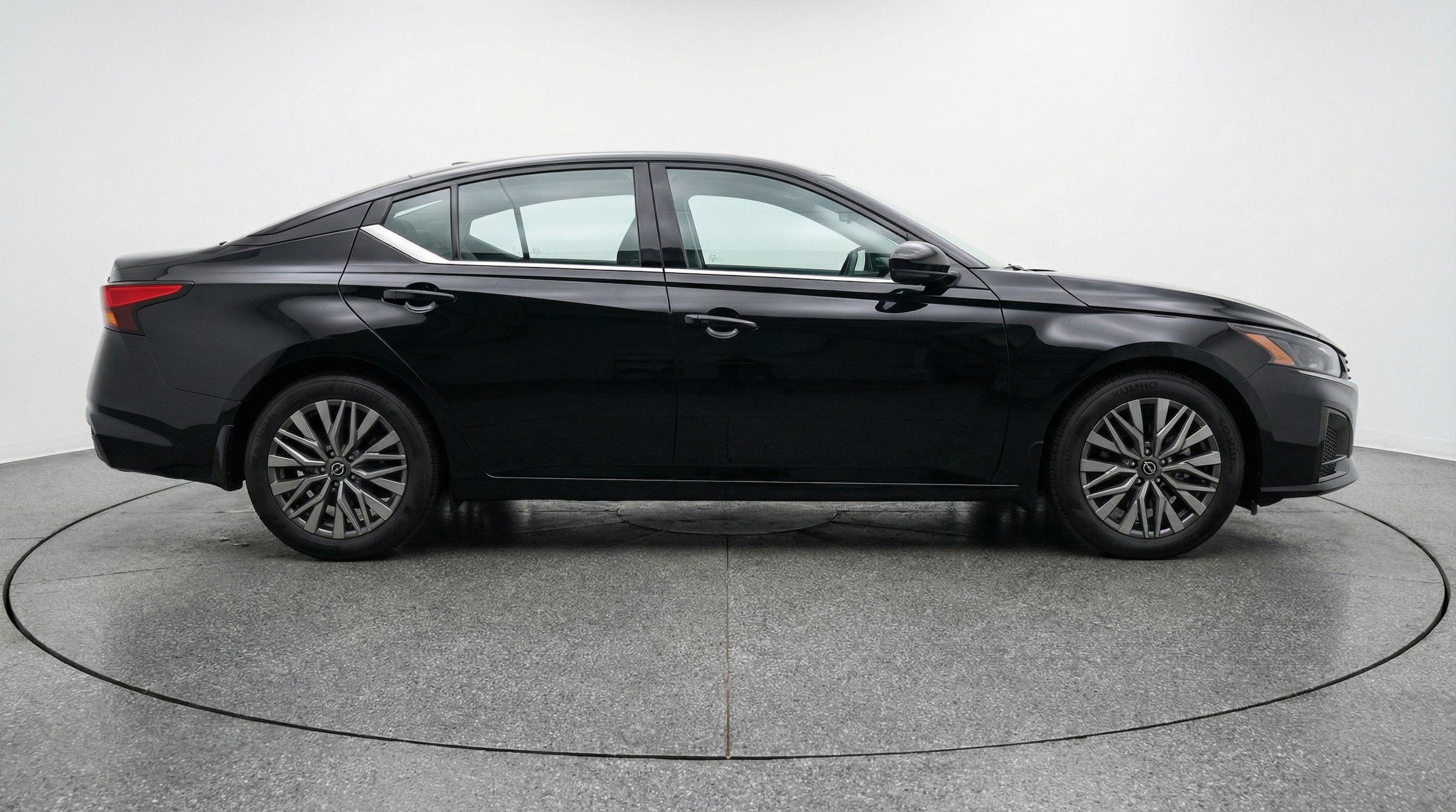 Thumbnail: 2025 Nissan Altima - 11