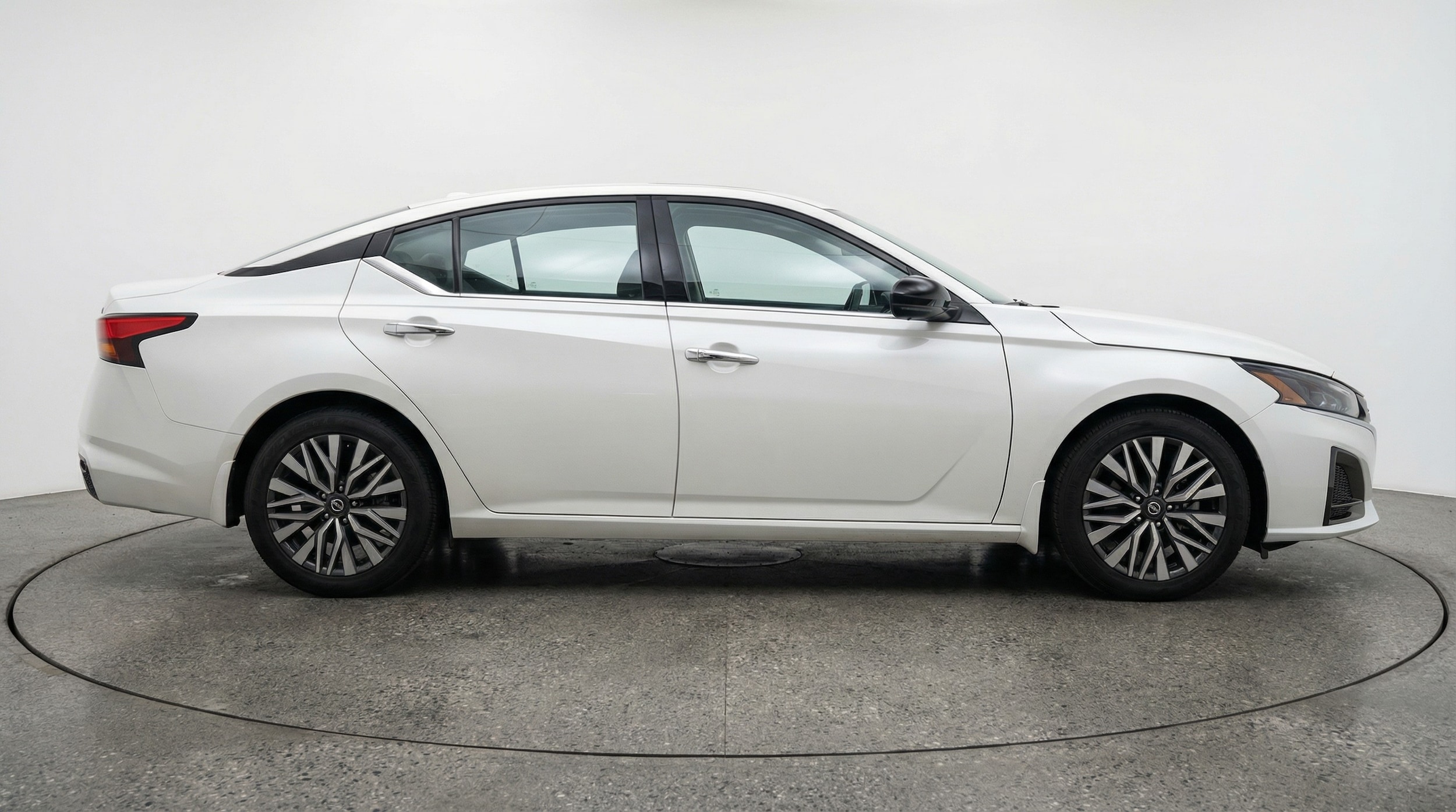 Thumbnail: 2025 Nissan Altima - 8