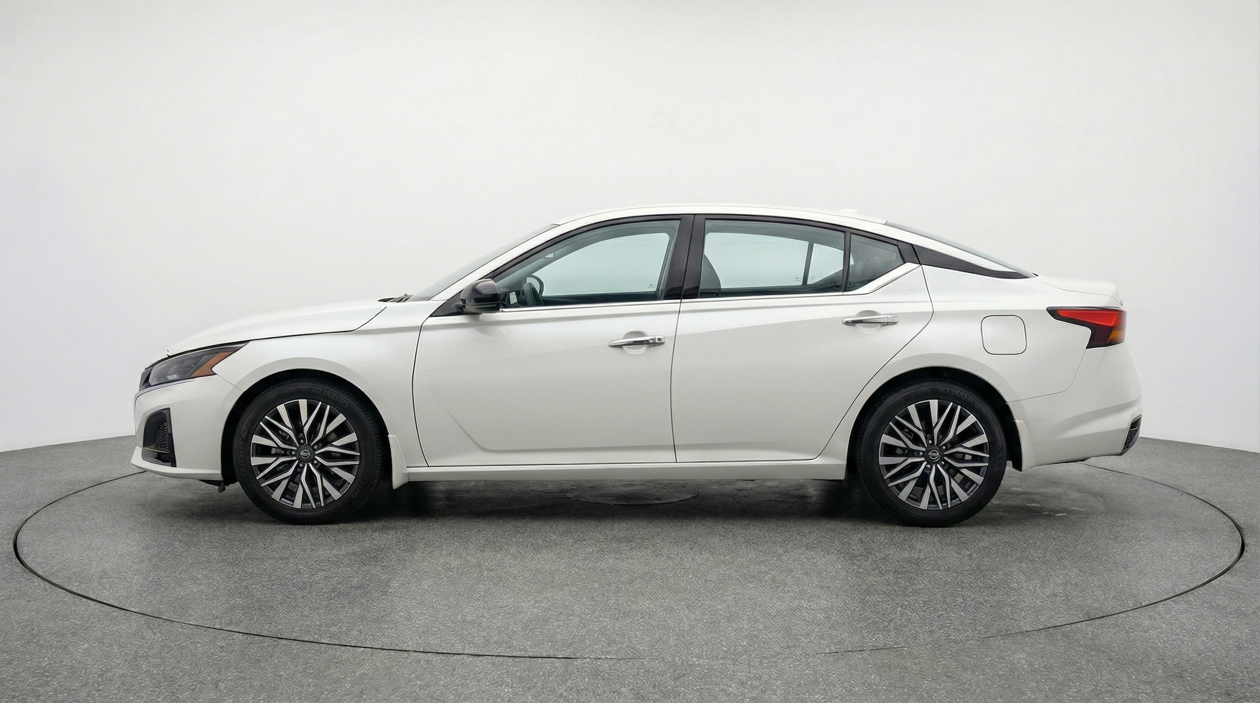 Thumbnail: 2025 Nissan Altima - 4