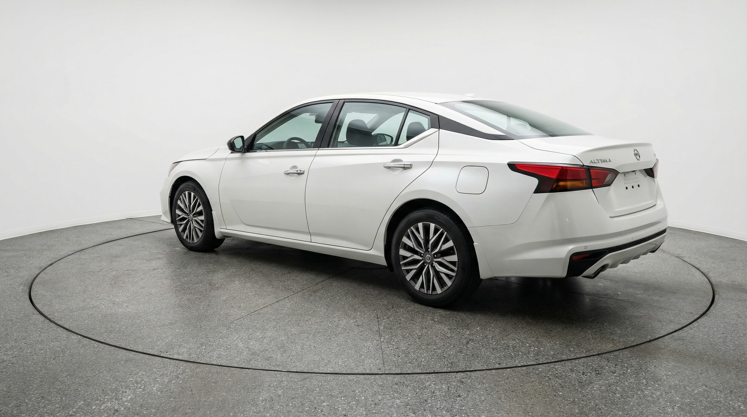 Thumbnail: 2025 Nissan Altima - 5