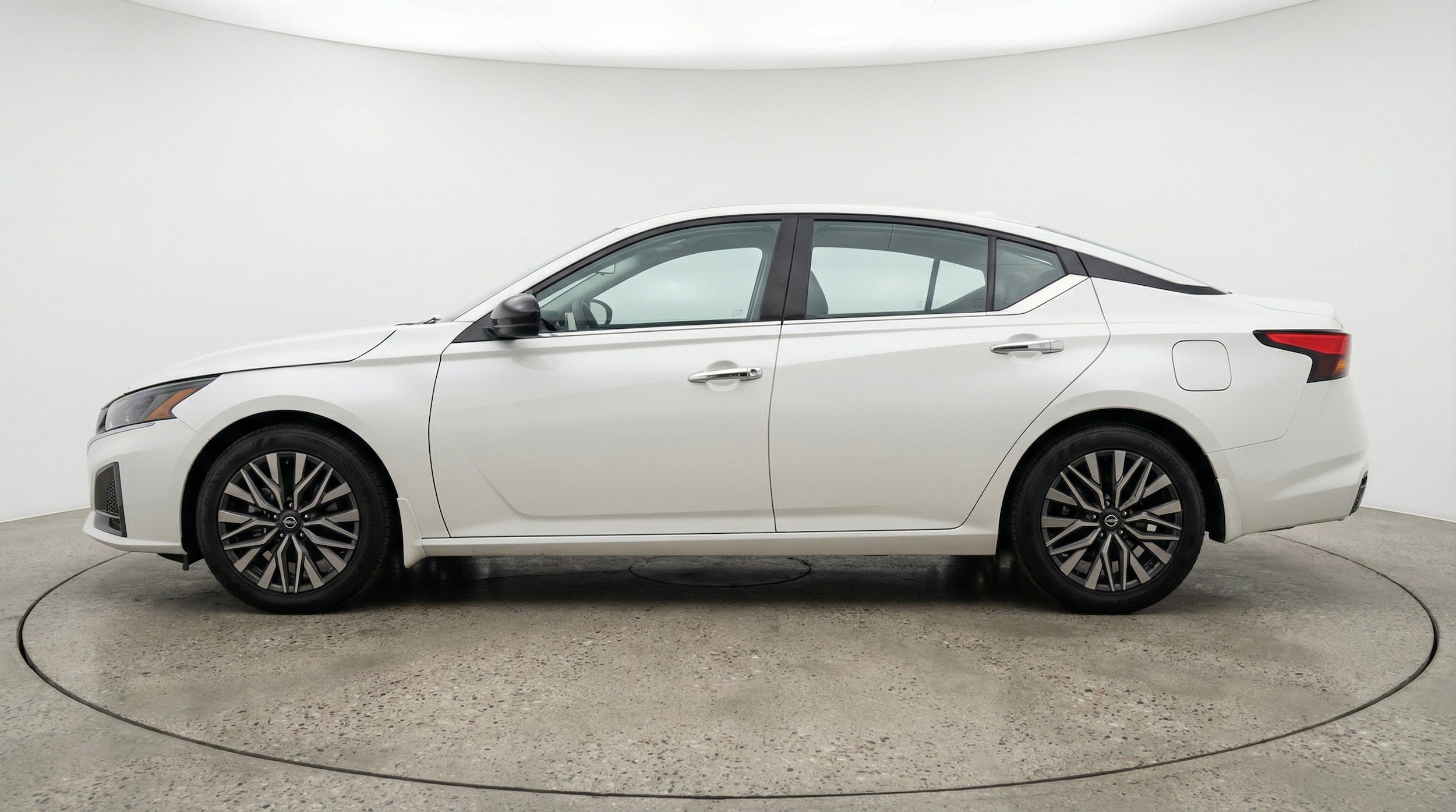 Thumbnail: 2025 Nissan Altima - 5
