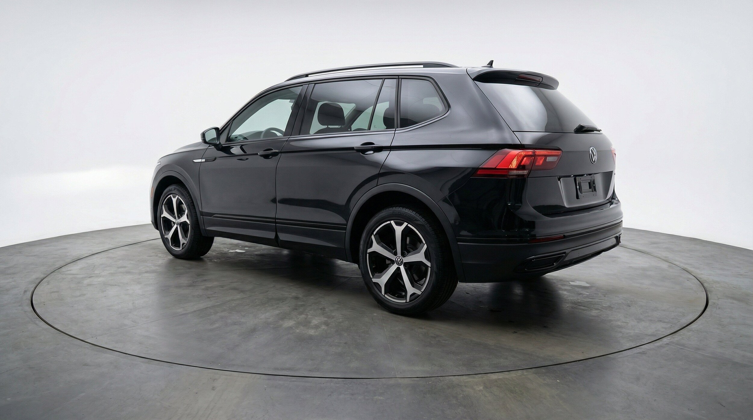 Thumbnail: 2026 Volkswagen Tiguan - 6