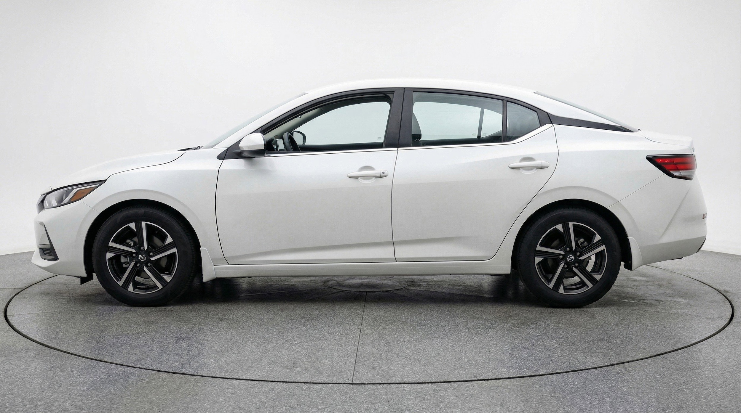 Thumbnail: 2025 Nissan Sentra - 5